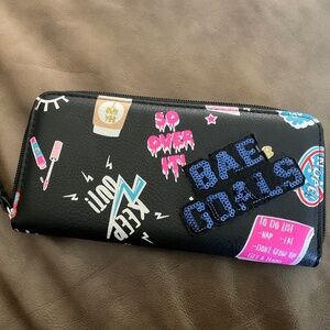 Claire’s Wallet “Bae Goals”